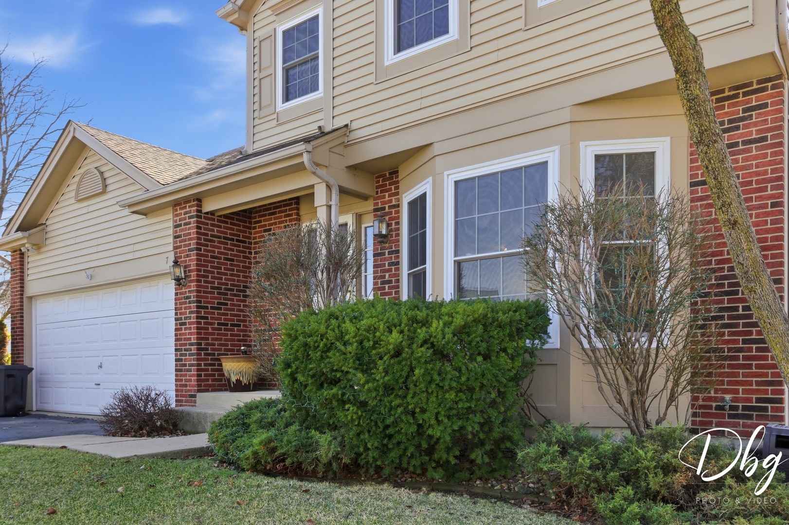 7 E Dahlia Lane, Round Lake Beach, IL 60073