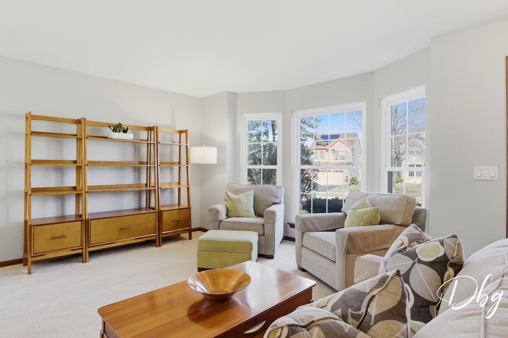 7 E Dahlia Lane, Round Lake Beach, IL 60073