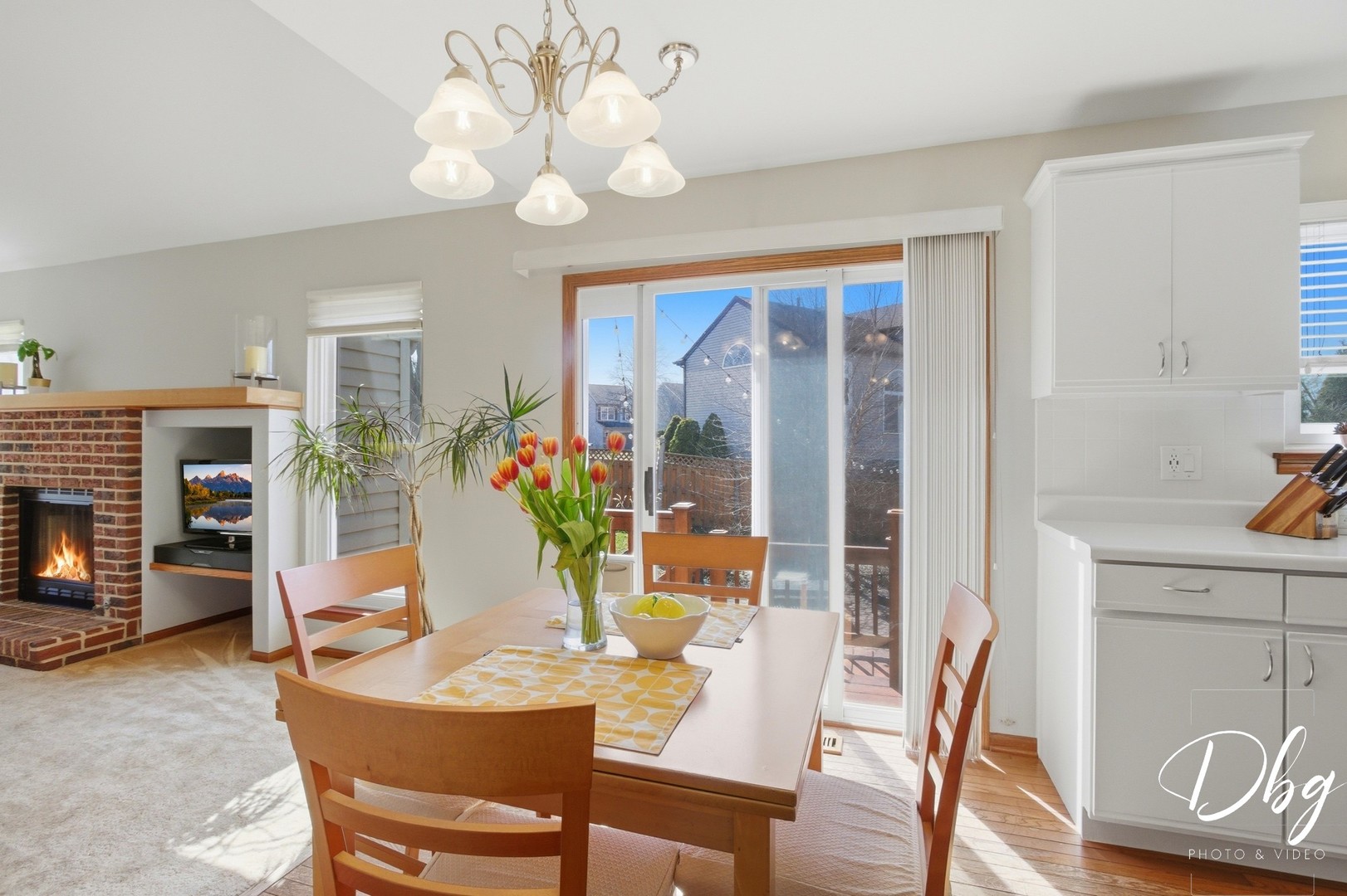 7 E Dahlia Lane, Round Lake Beach, IL 60073