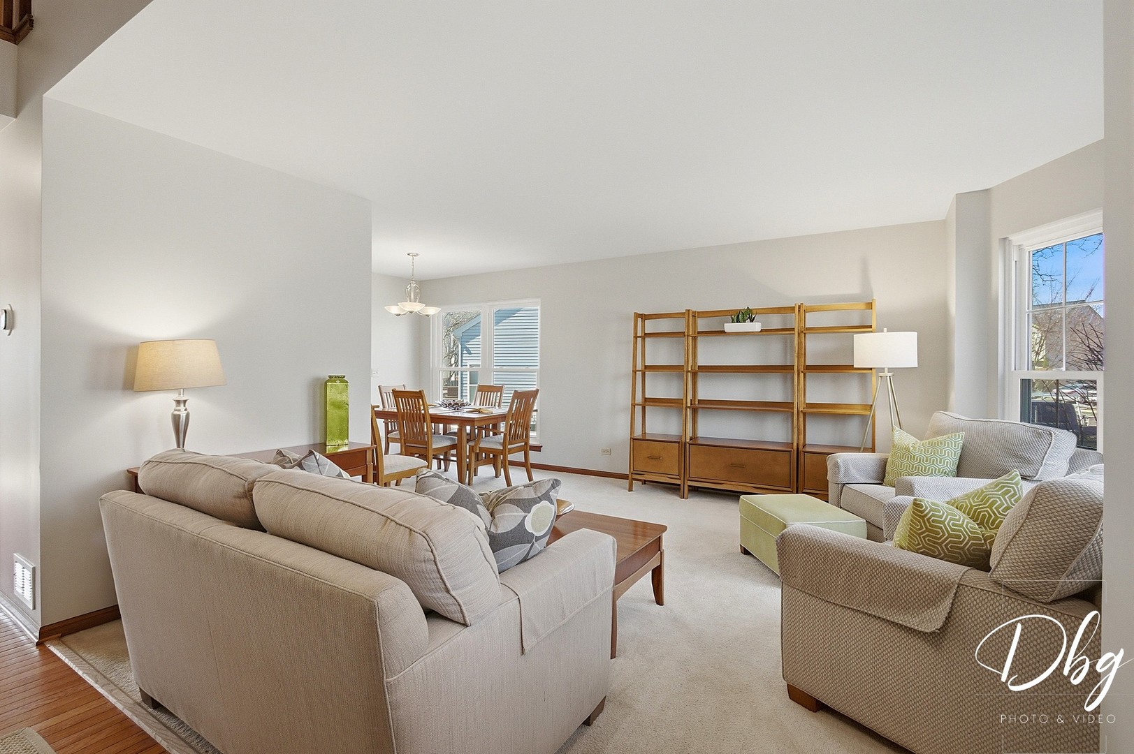 7 E Dahlia Lane, Round Lake Beach, IL 60073