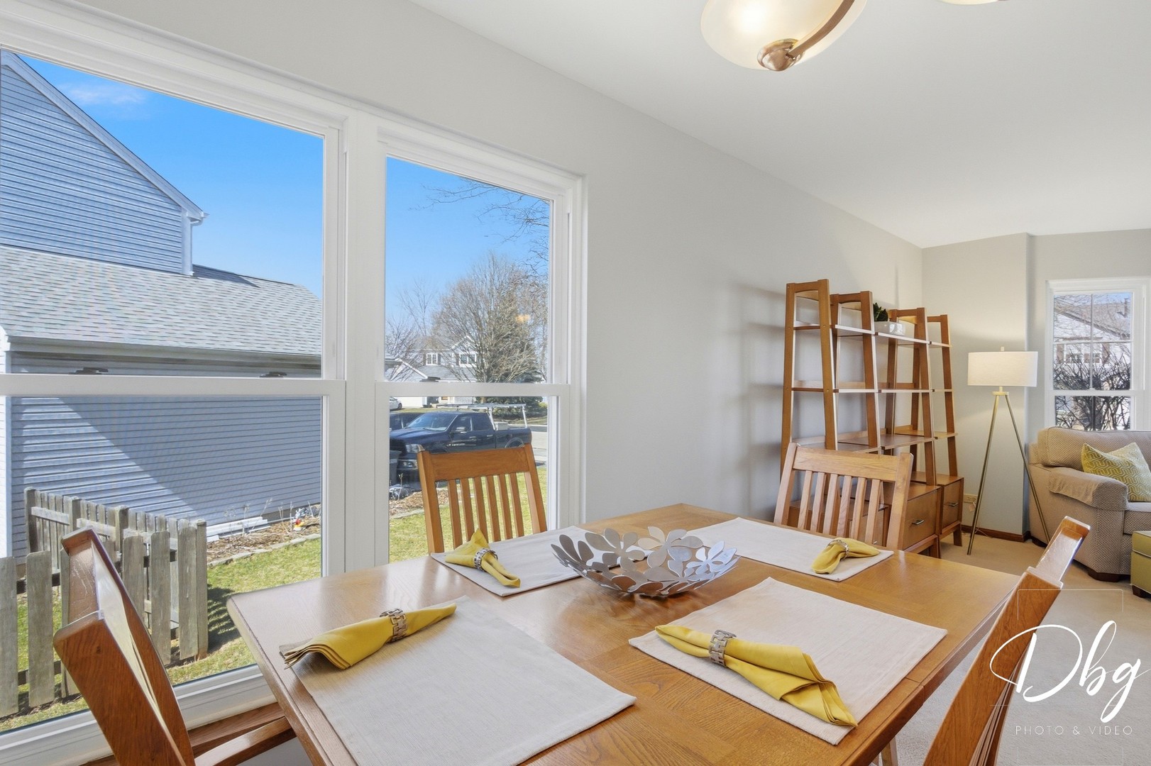 7 E Dahlia Lane, Round Lake Beach, IL 60073