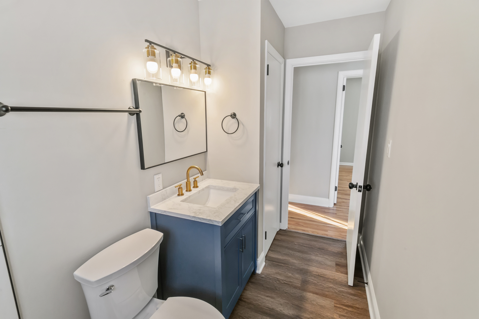 3312 W Lake Shore Drive, Wonder Lake, IL 60097