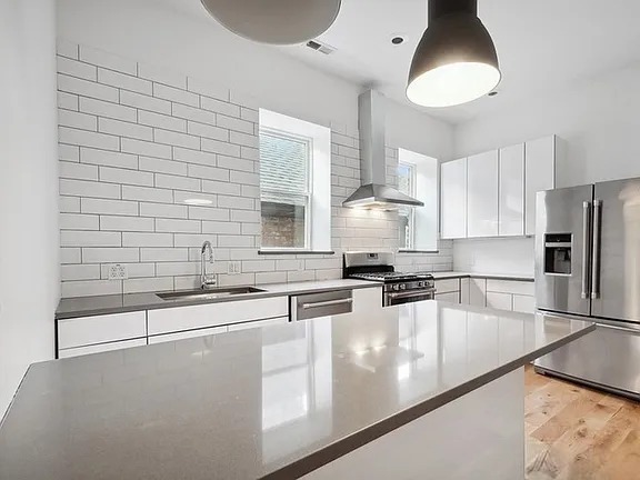 446 N Aberdeen Street #2, Chicago, IL 60642