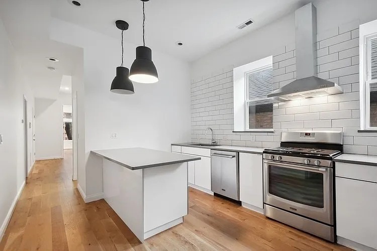 446 N Aberdeen Street #2, Chicago, IL 60642