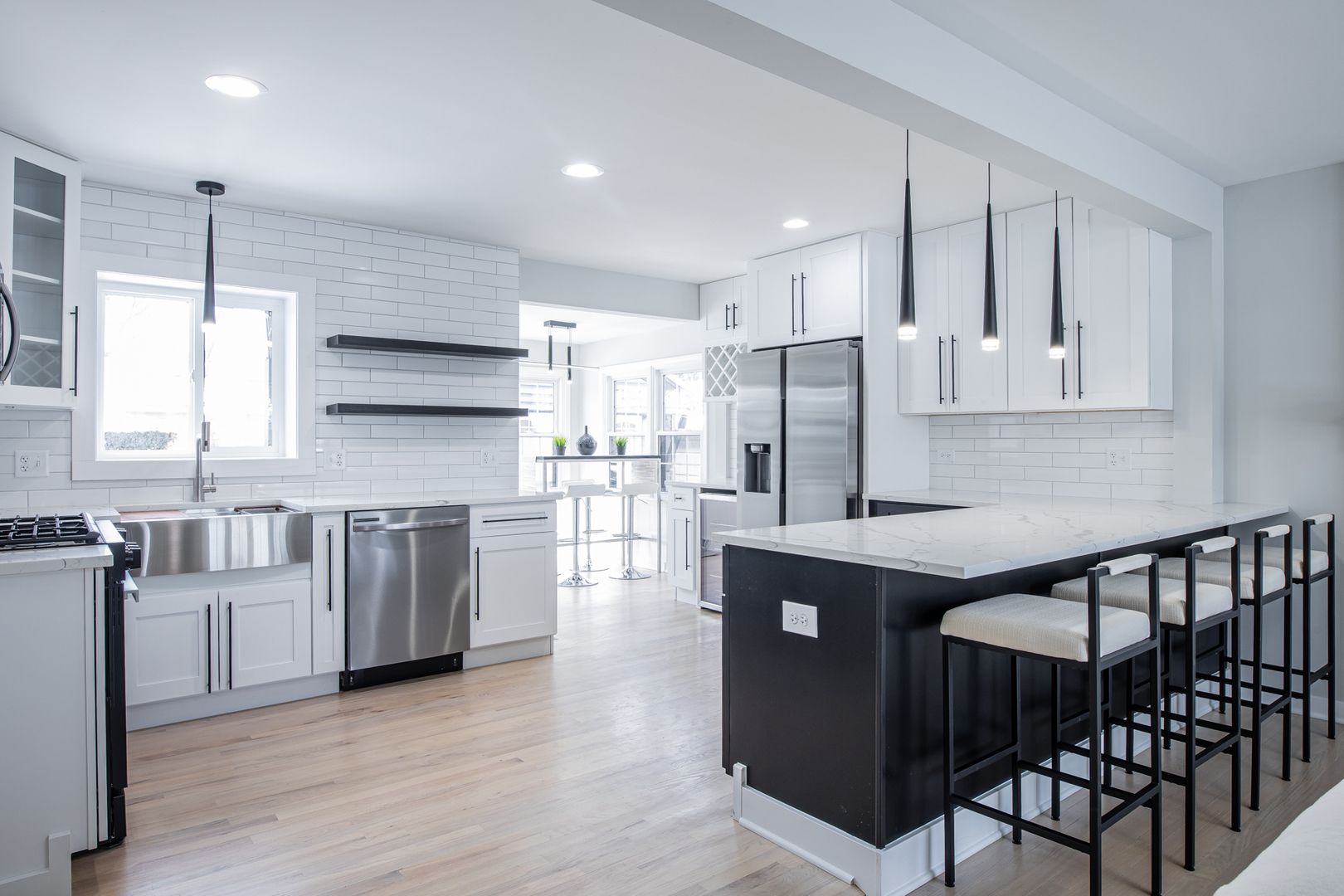 210 N Russel Street, Mount Prospect, IL 60056