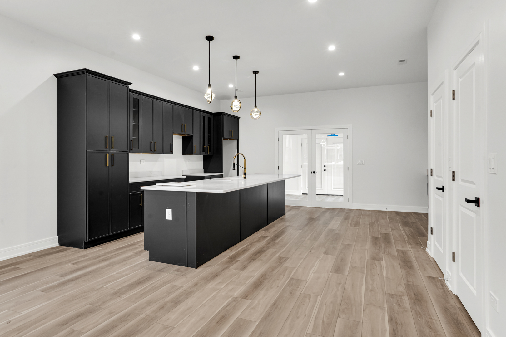 843 N Lorel Avenue, Chicago, IL 60651