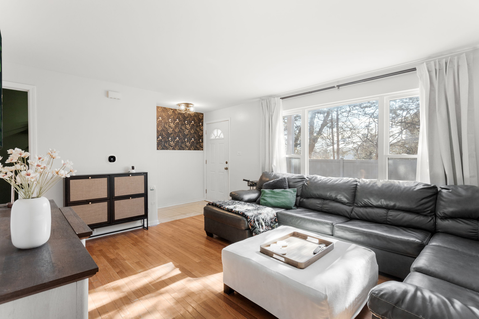 200 Linn Court #D, North Aurora, IL 60542