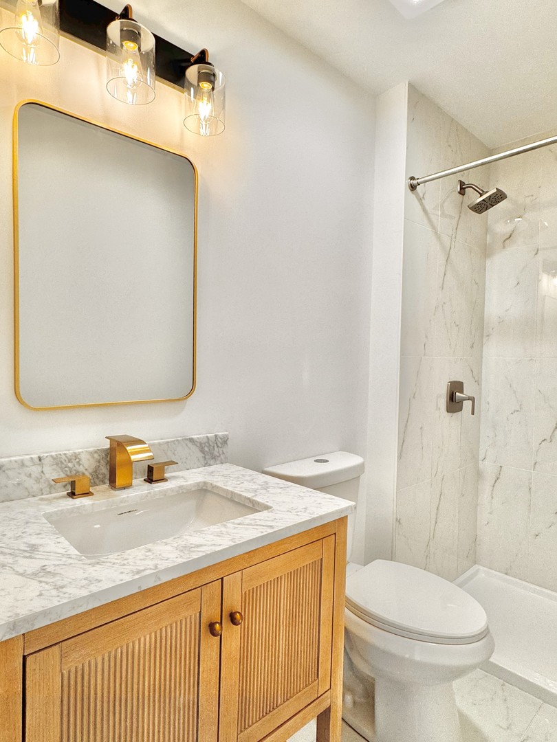 16465 Terry Lane, Oak Forest, IL 60452