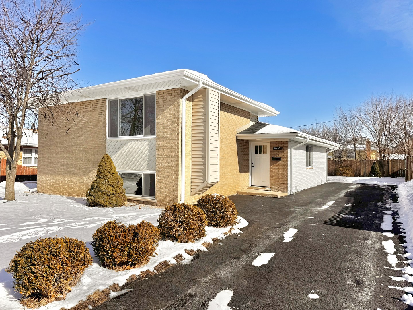 16465 Terry Lane, Oak Forest, IL 60452