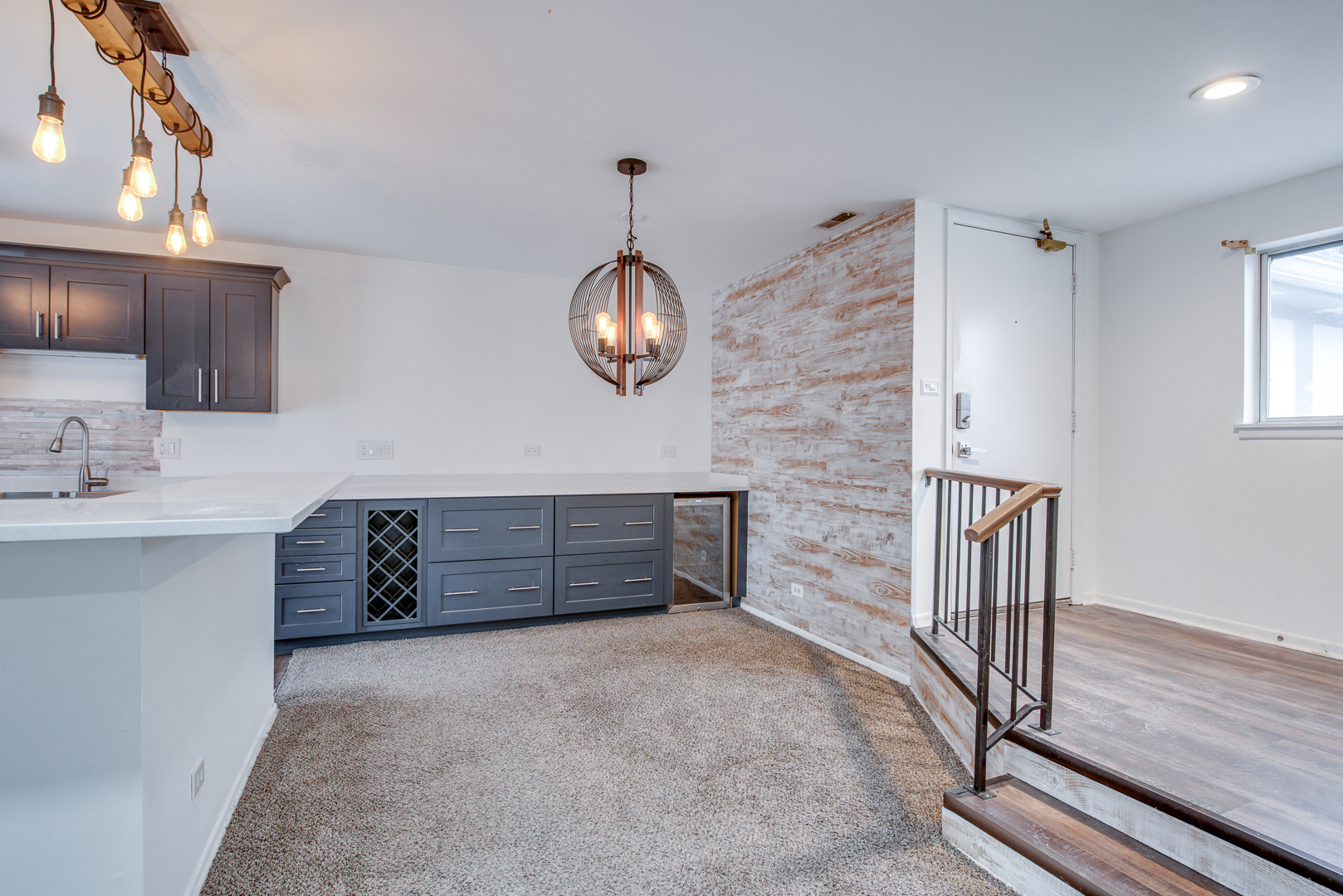 340 Springlake Lane #D, Aurora, IL 60504