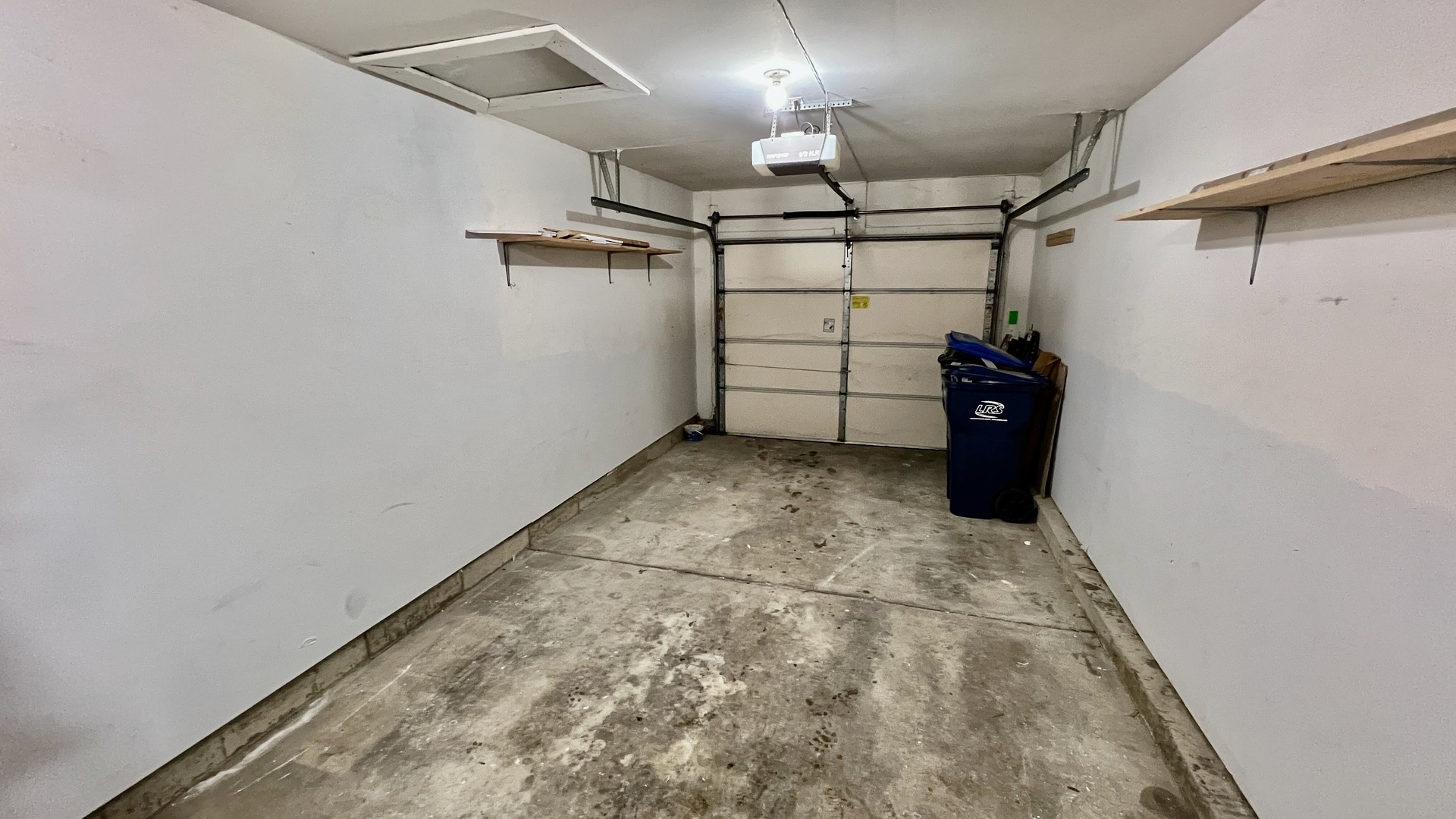 1926 GROVE Avenue, Schaumburg, IL 60193