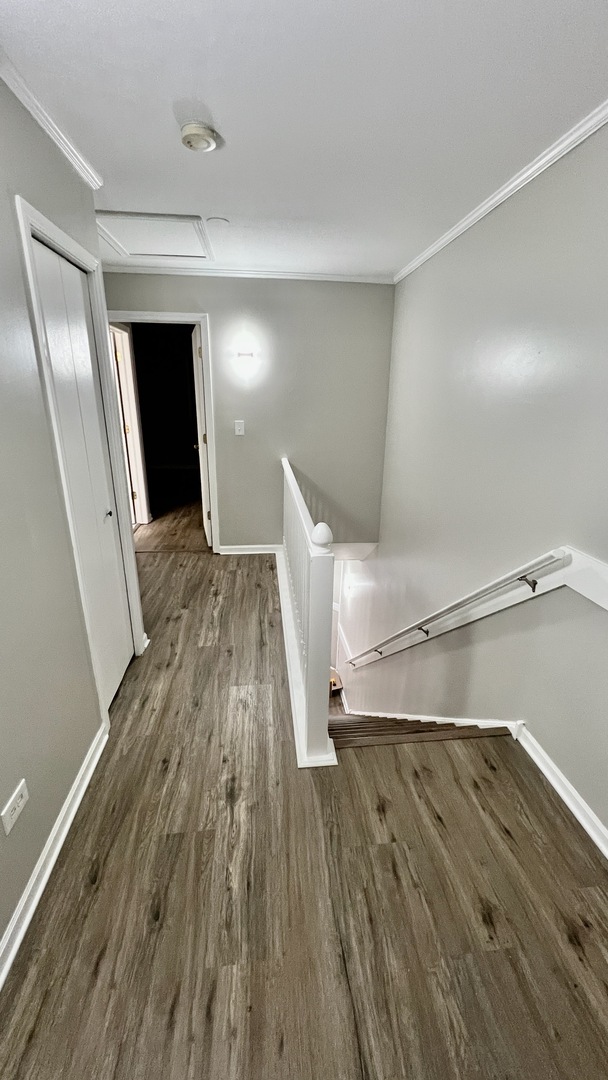 1926 GROVE Avenue, Schaumburg, IL 60193