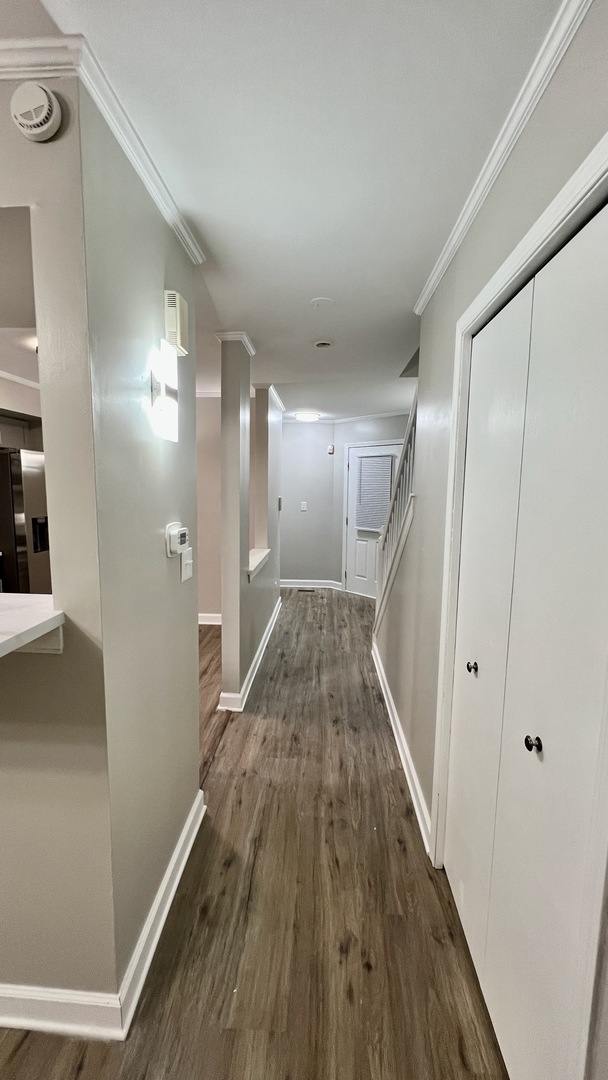 1926 GROVE Avenue, Schaumburg, IL 60193