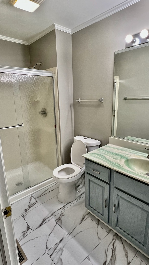 1926 GROVE Avenue, Schaumburg, IL 60193