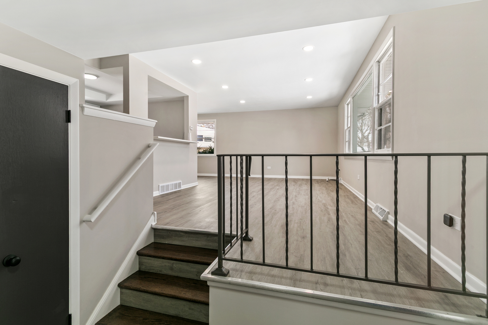 9204 Kedvale Avenue, Oak Lawn, IL 60453