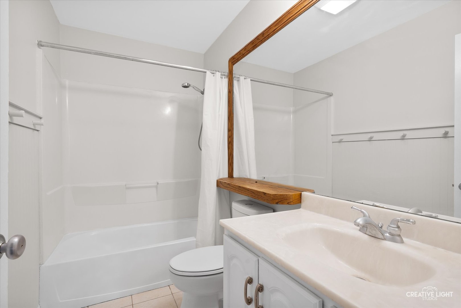 2456 Devonshire Court, Aurora, IL 60502