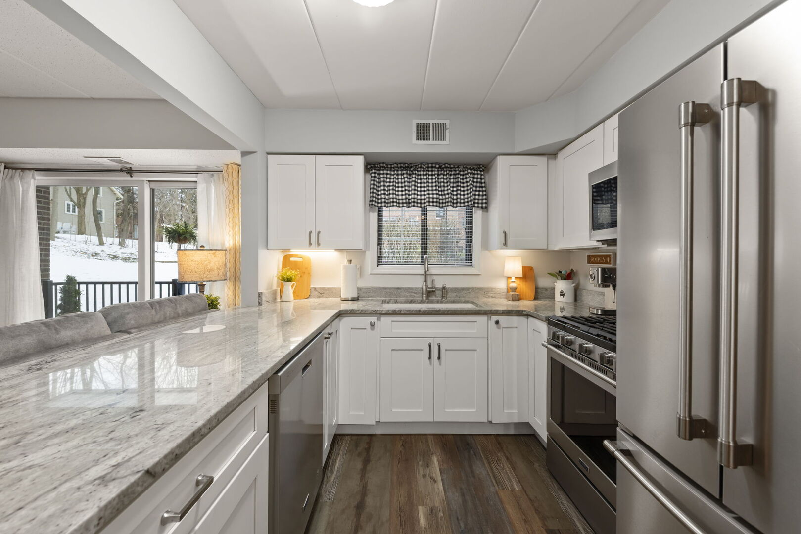 404 Melrose Avenue #103, Glen Ellyn, IL 60137