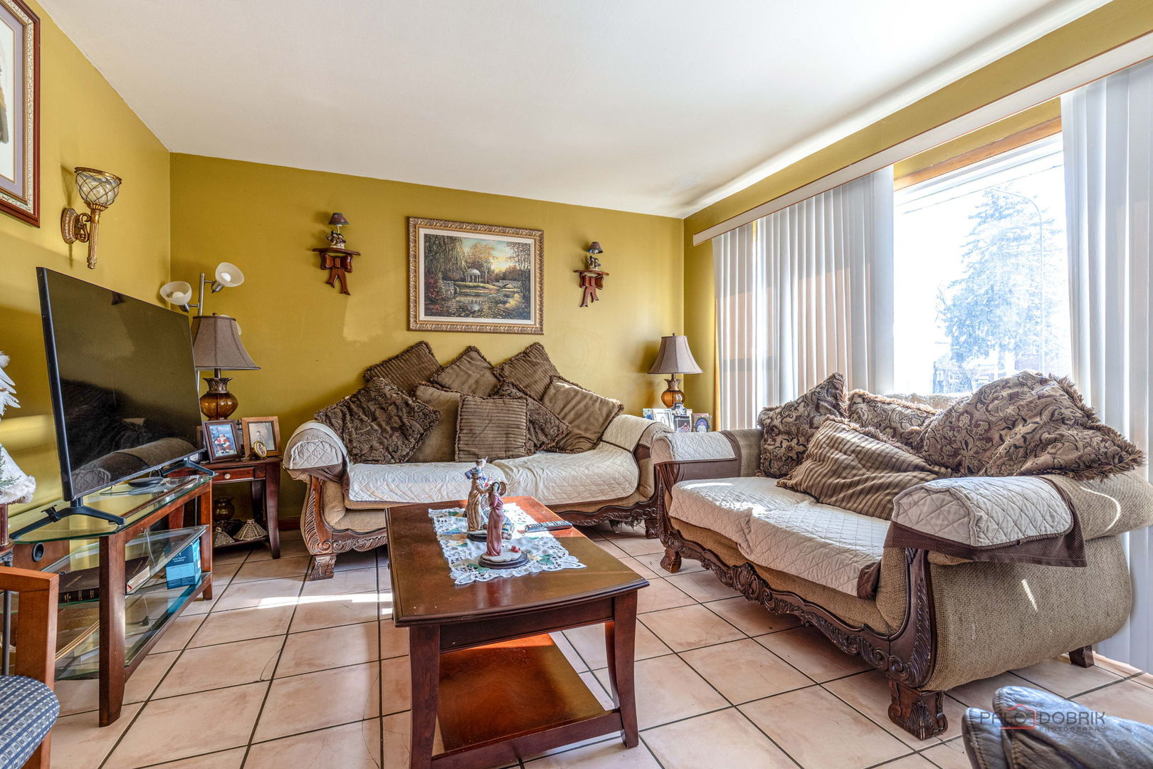 908 E Central Road, Mount Prospect, IL 60056