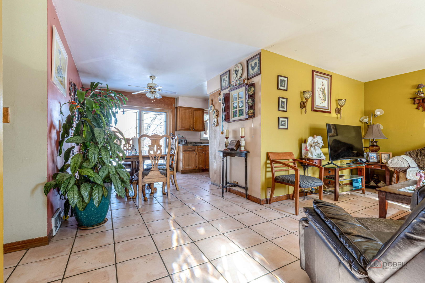 908 E Central Road, Mount Prospect, IL 60056