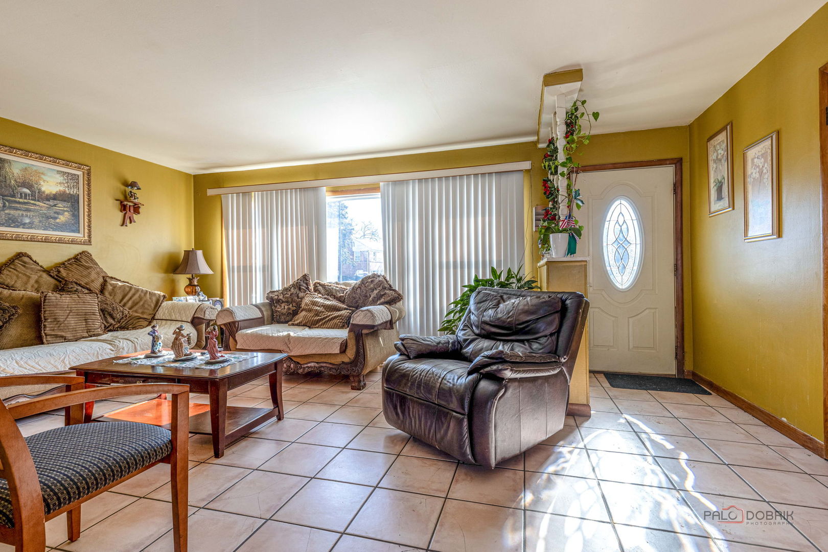 908 E Central Road, Mount Prospect, IL 60056