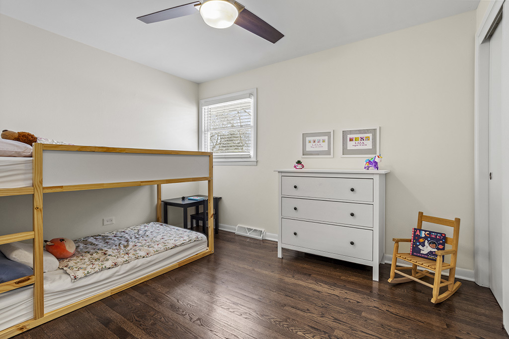 1222 Hillview Drive, Lemont, IL 60439