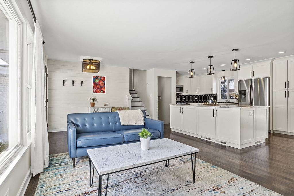 1222 Hillview Drive, Lemont, IL 60439