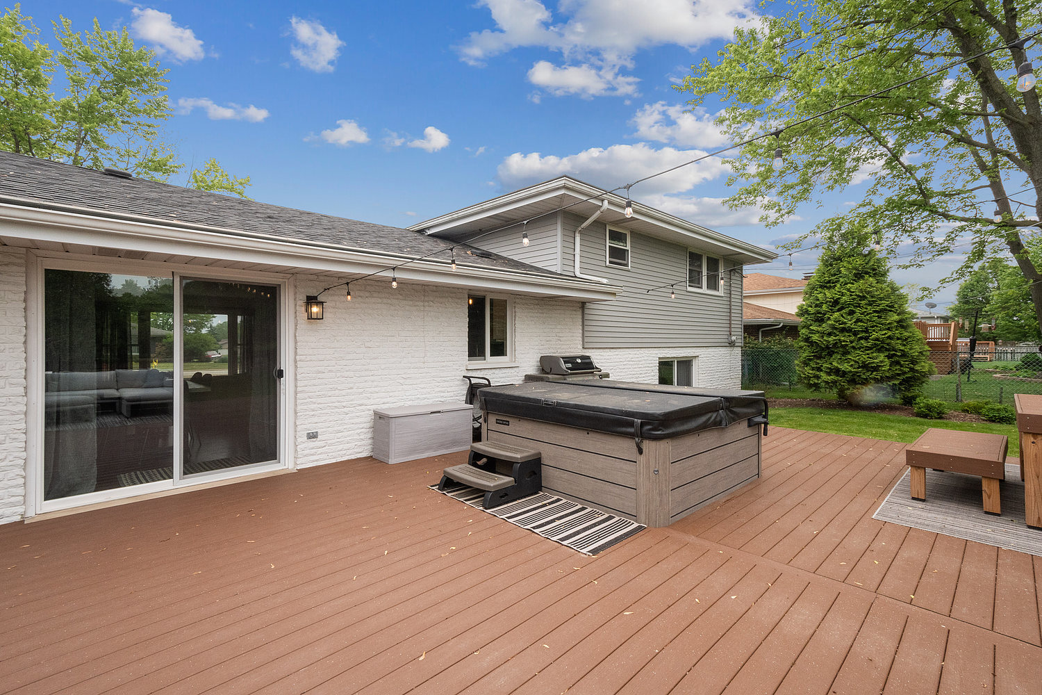 1222 Hillview Drive, Lemont, IL 60439