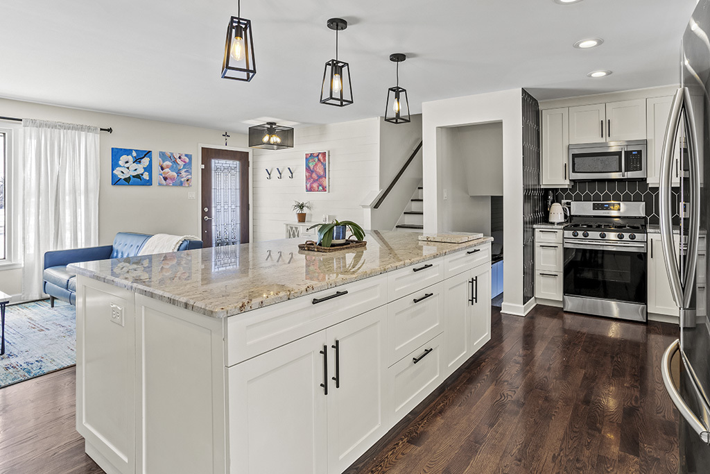 1222 Hillview Drive, Lemont, IL 60439