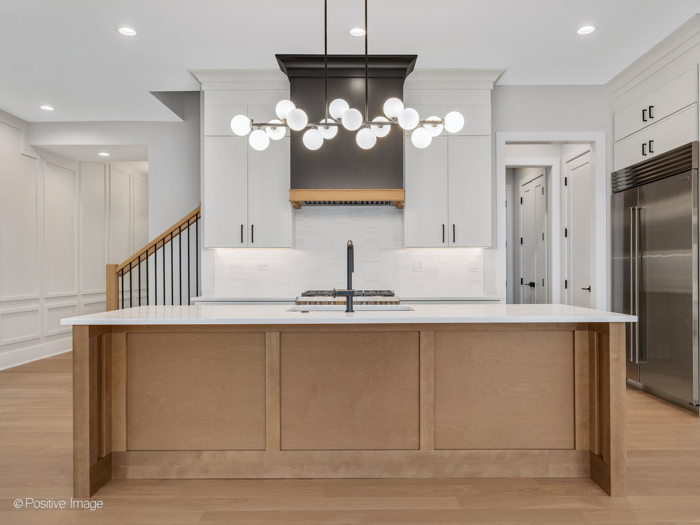 108 N Evergreen Avenue, Elmhurst, IL 60126