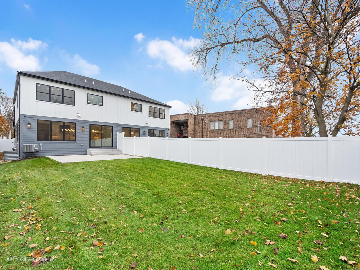 108 N Evergreen Avenue, Elmhurst, IL 60126