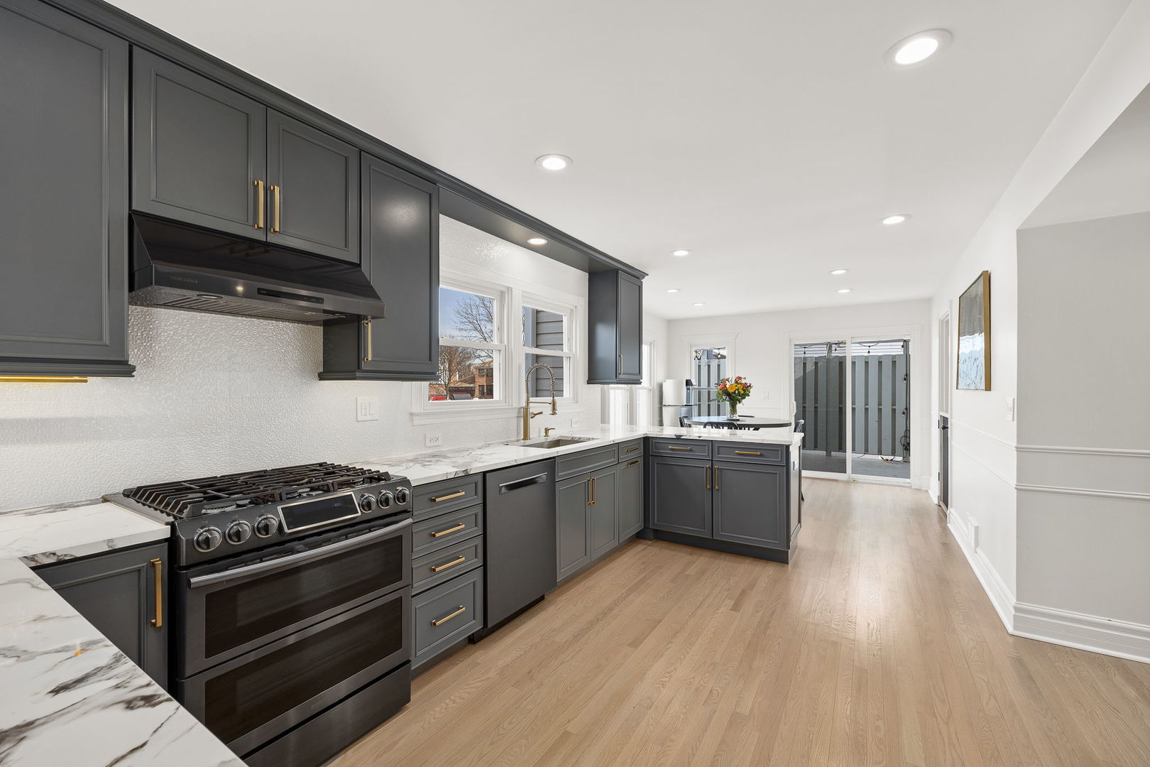 4573 Basswood Drive, Lisle, IL 60532