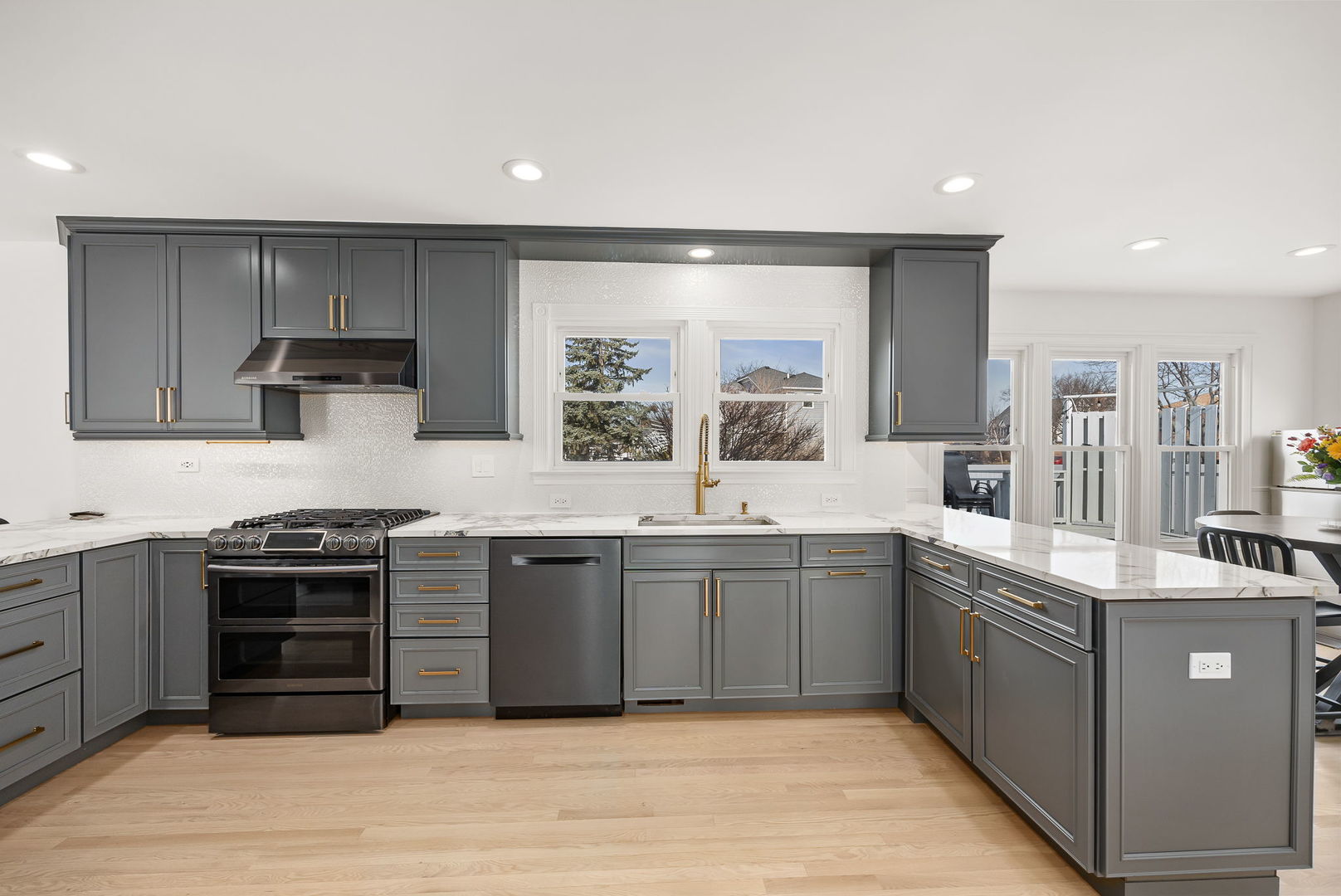 4573 Basswood Drive, Lisle, IL 60532