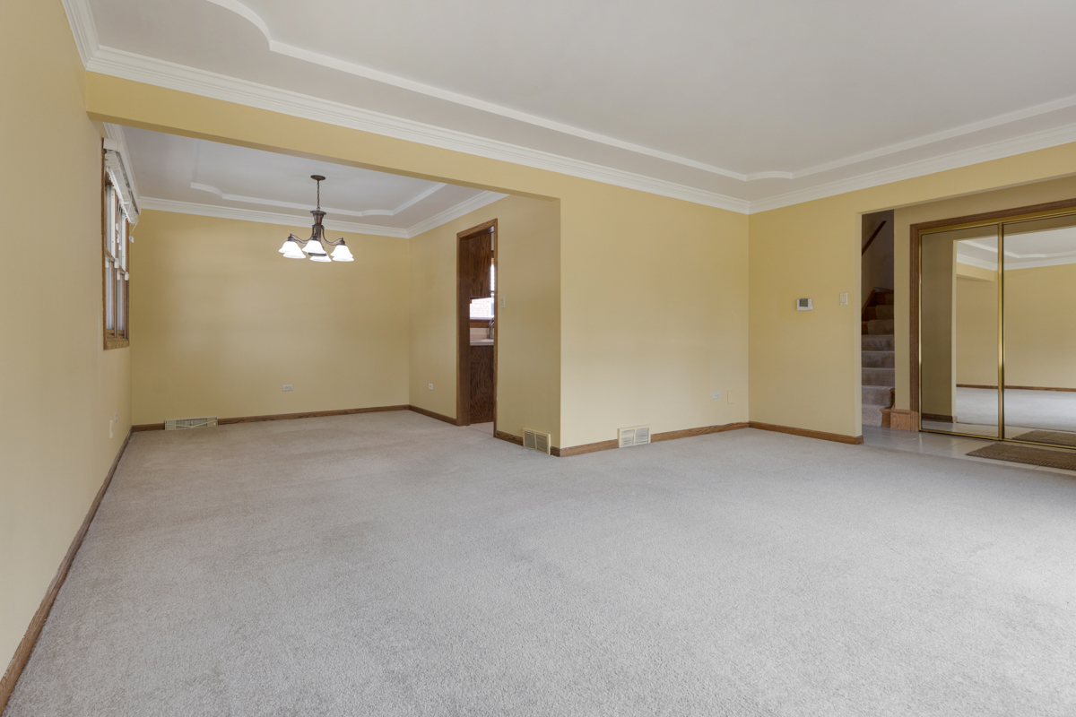 8456 170th Place, Tinley Park, IL 60487