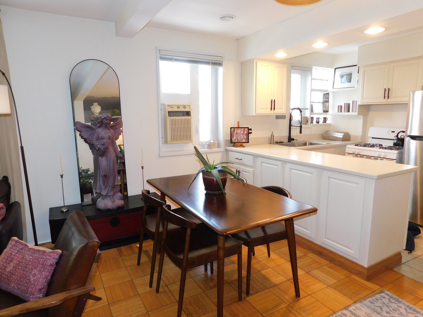 River Forest, IL 60305