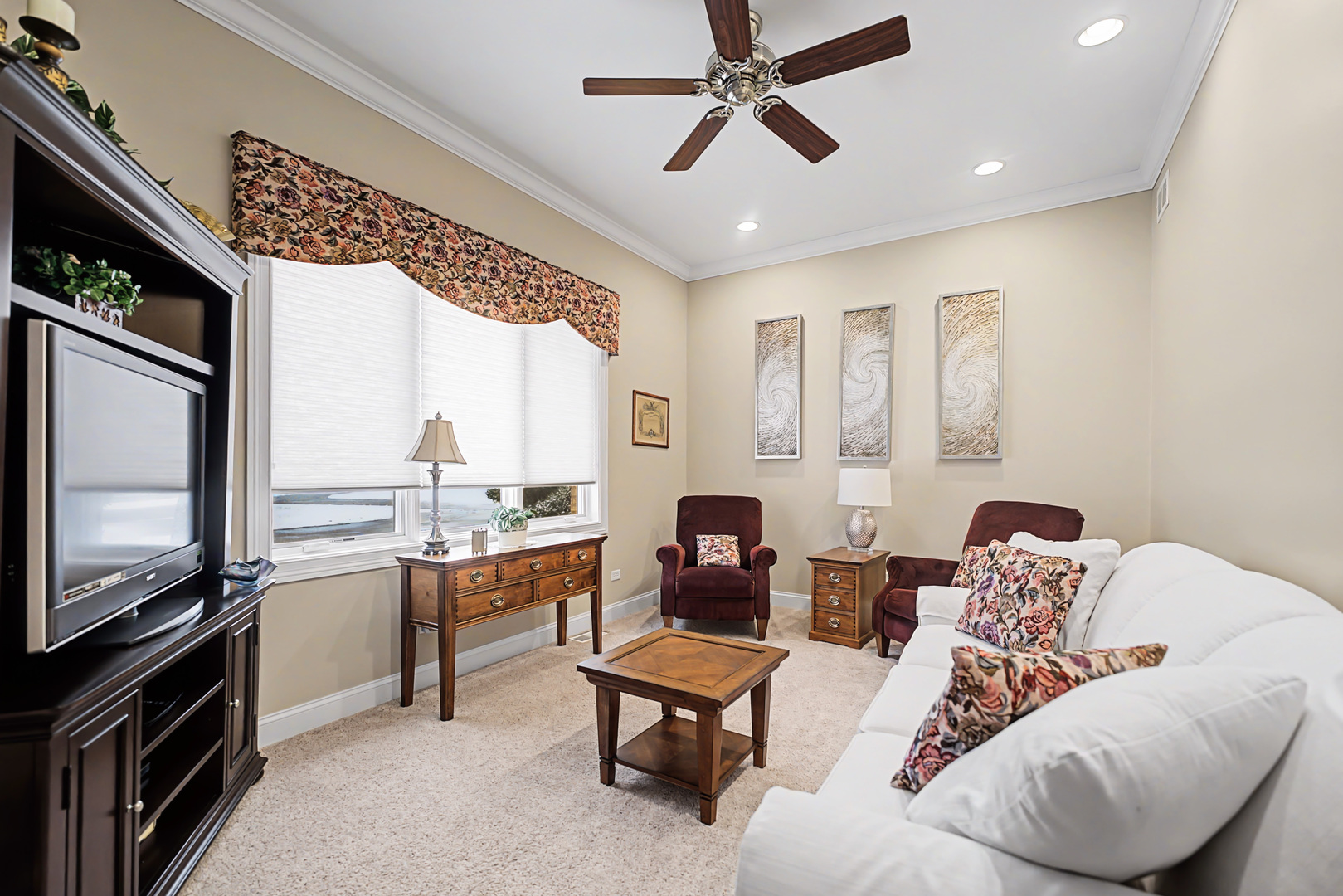 101 Rose Drive, Bloomingdale, IL 60108