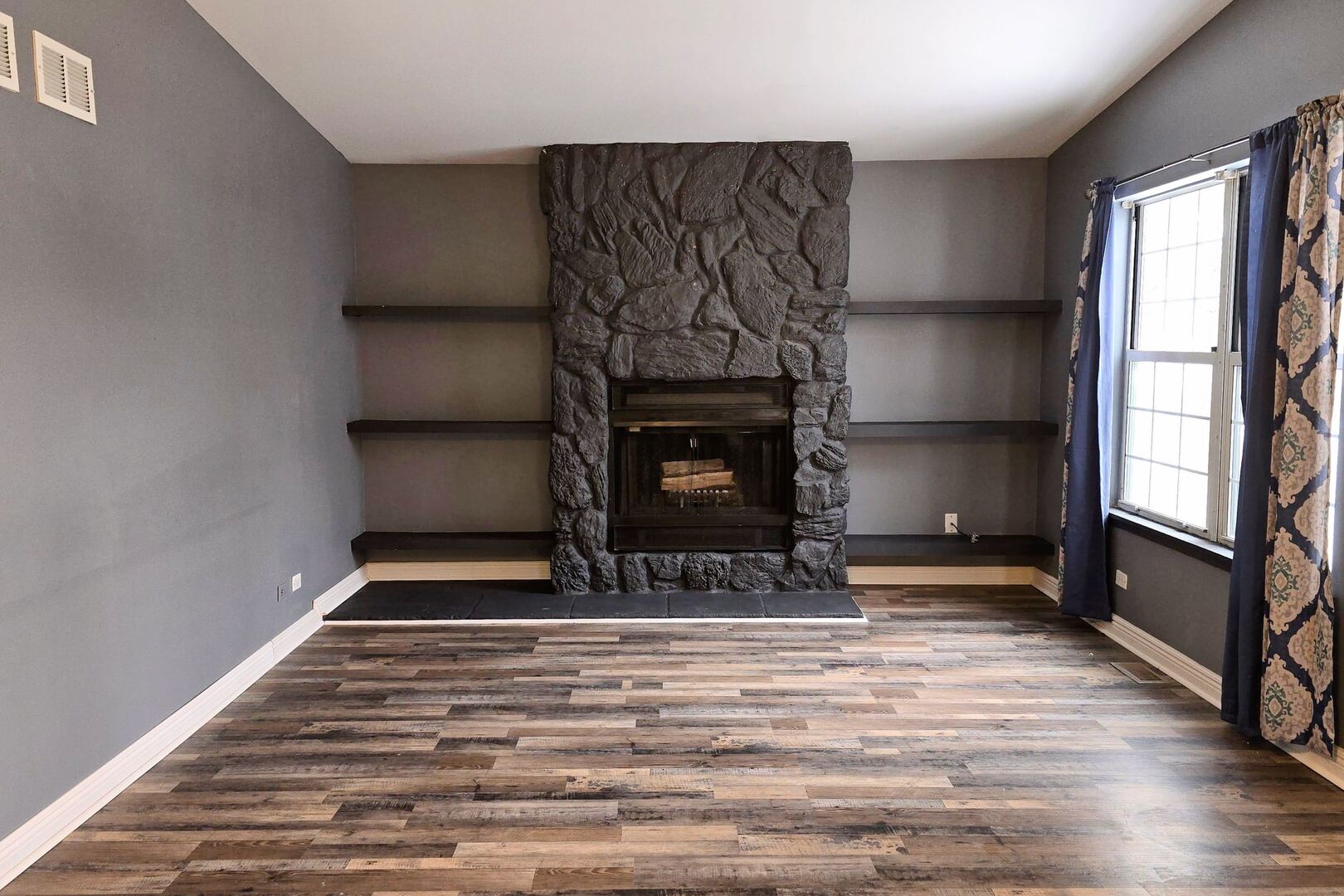 903 Bidwell Drive, Gurnee, IL 60031