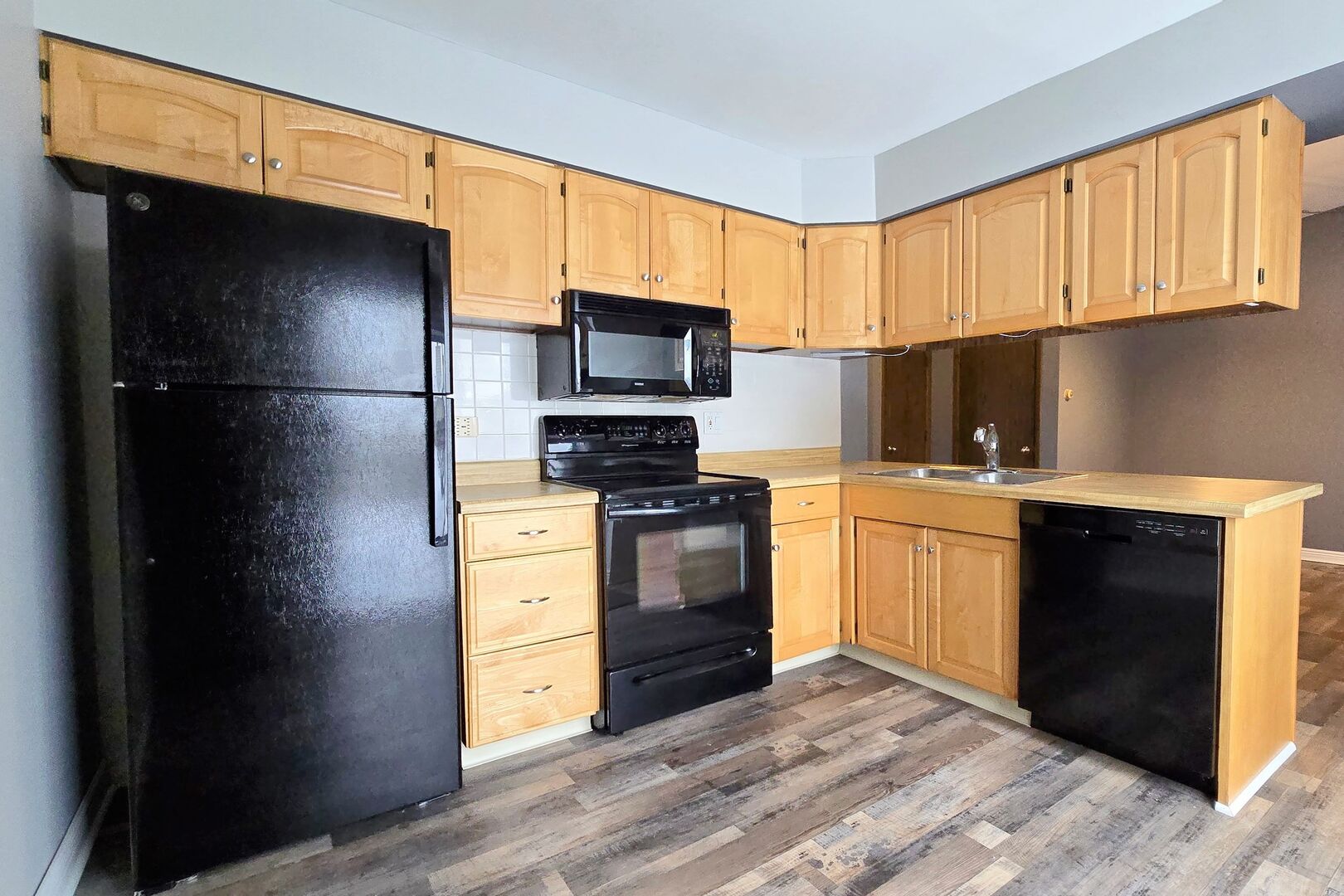 903 Bidwell Drive, Gurnee, IL 60031