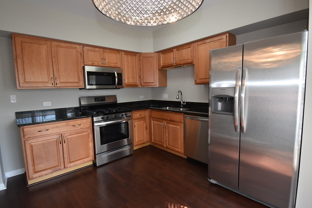 366 Town Place Circle #366, Buffalo Grove, IL 60089