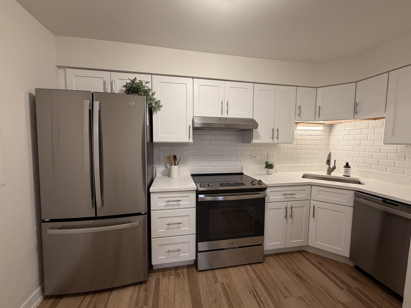 607 W Central Road #7A-4, Mount Prospect, IL 60056