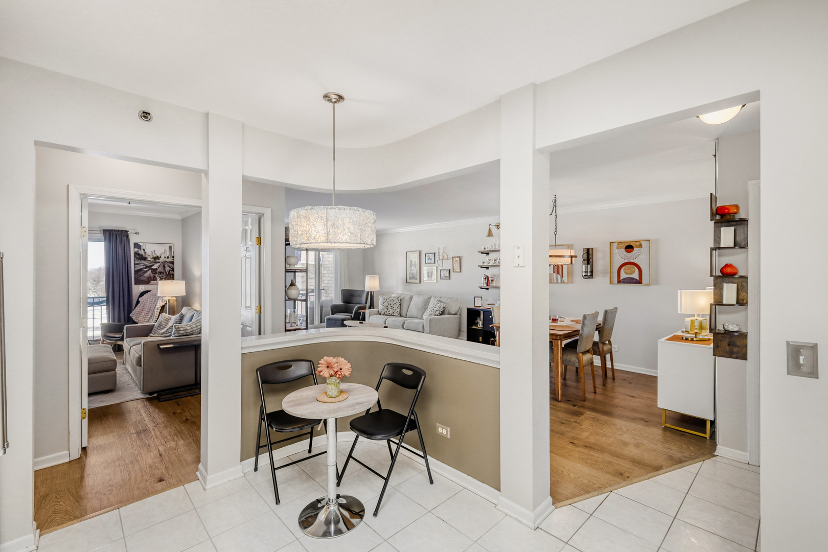 720 Creekside Drive #503, Mount Prospect, IL 60056