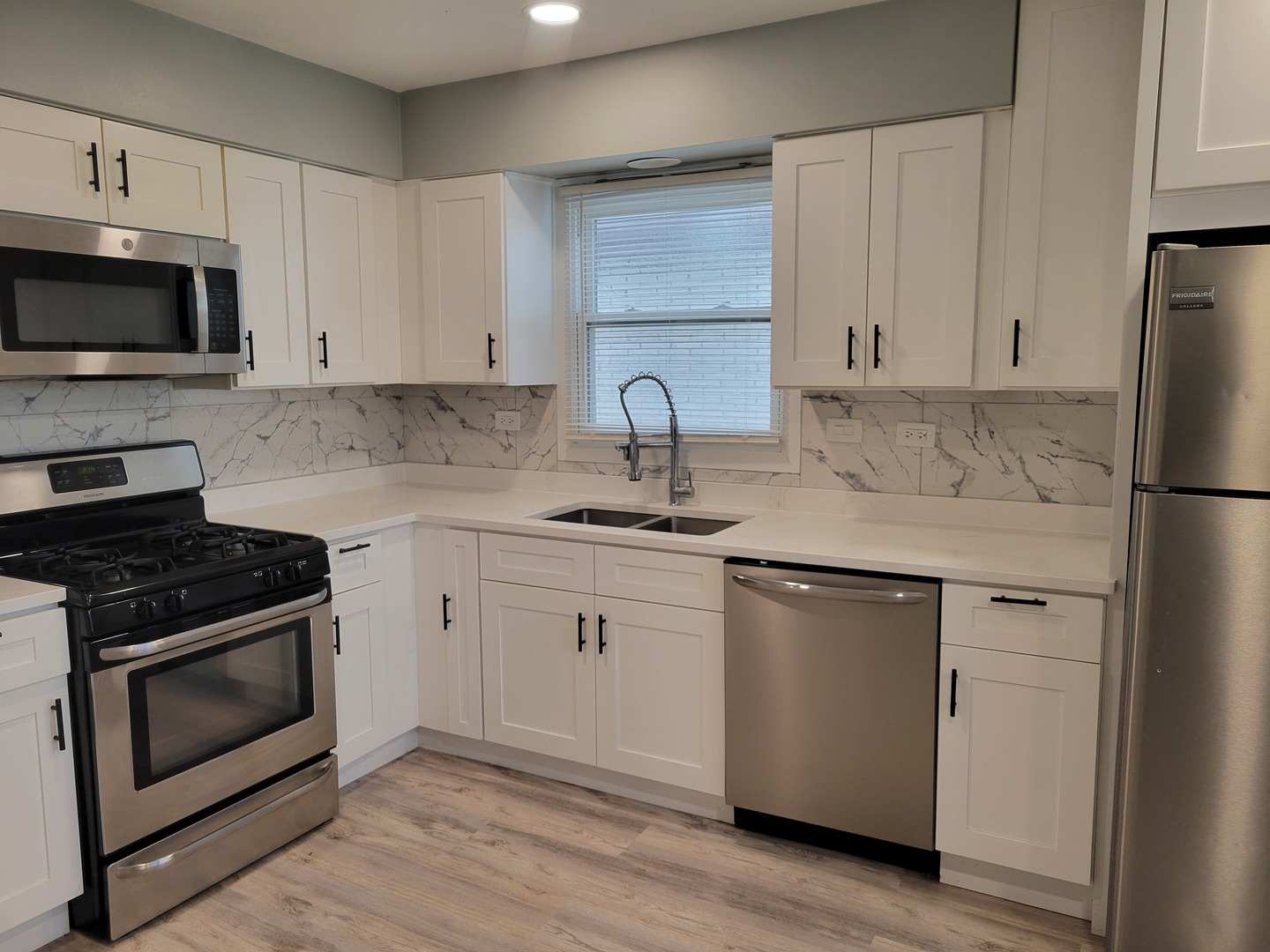 1001 E Callero Circle #2, Mount Prospect, IL 60056