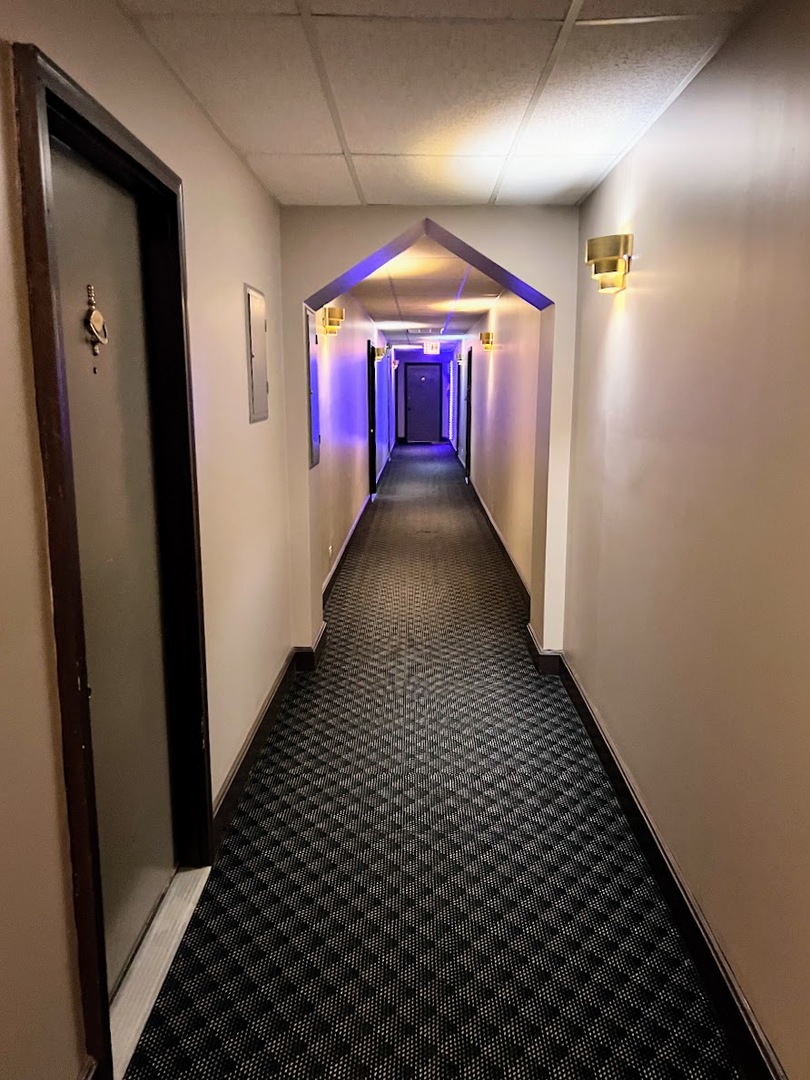 3933 N Clarendon Avenue #304, Chicago, IL 60613