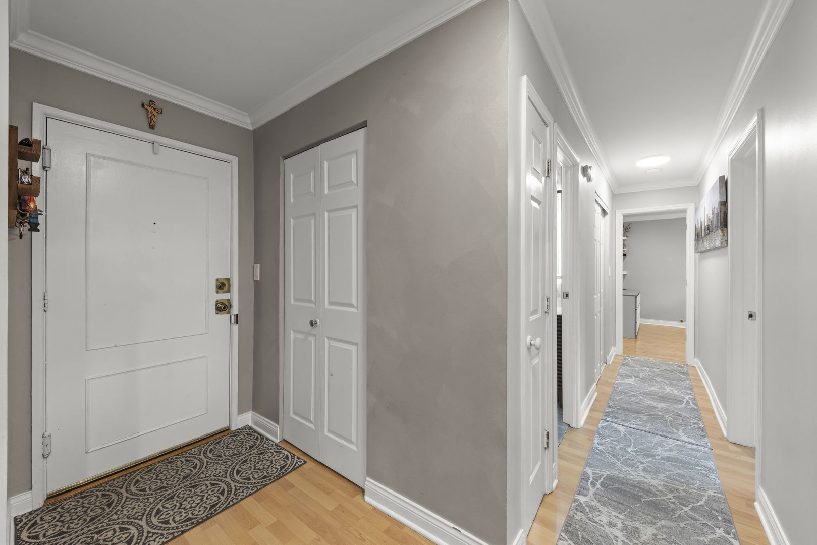 1101 S Hunt Club Drive #414, Mount Prospect, IL 60056