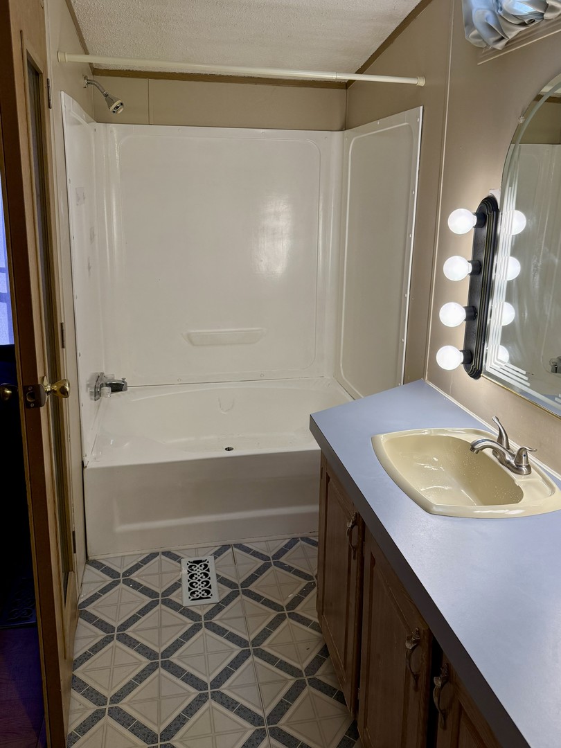 297 Pattie Lane, Lynwood, IL 60411