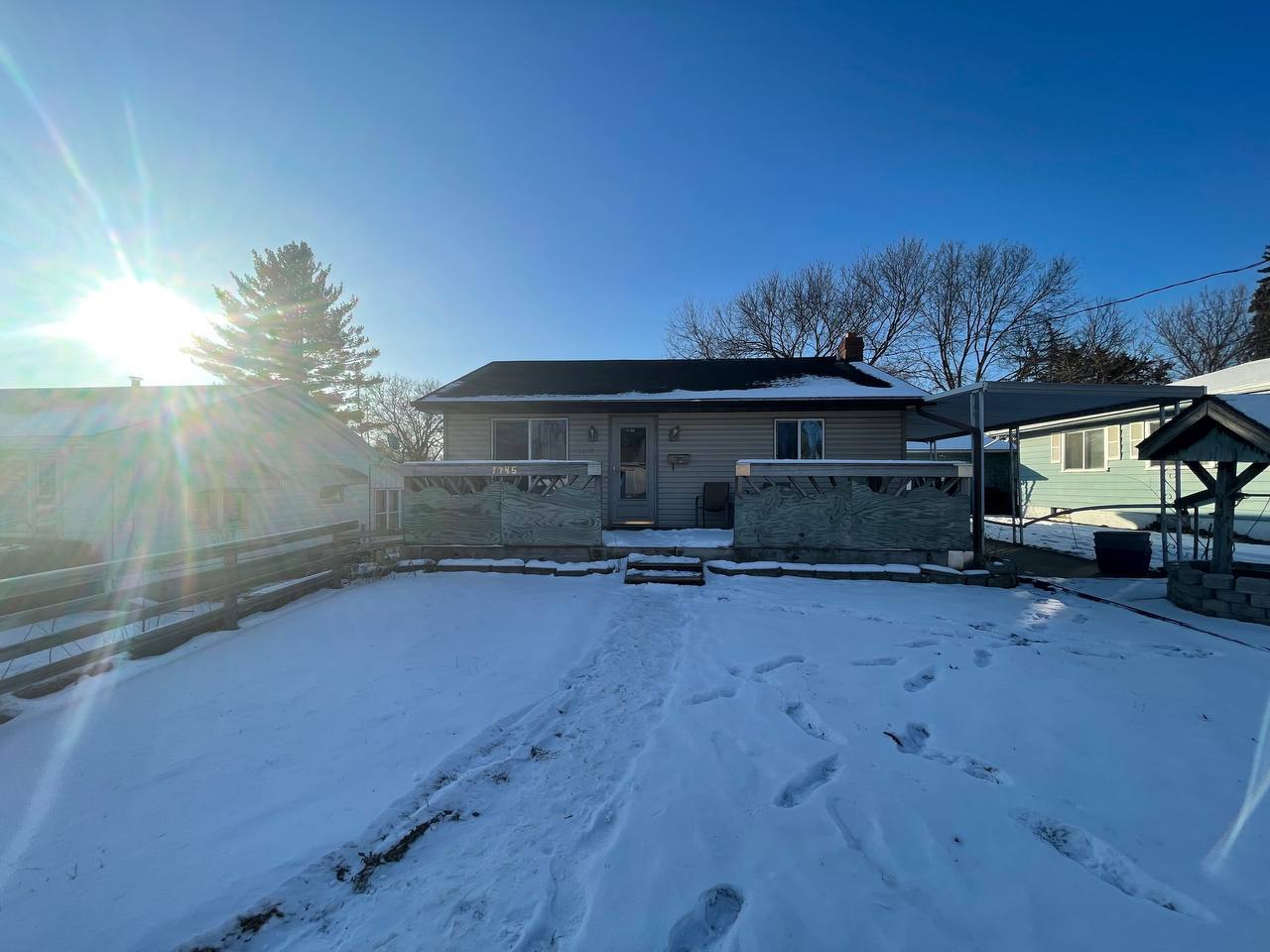 1245 W Violet Street, Freeport, IL 61032