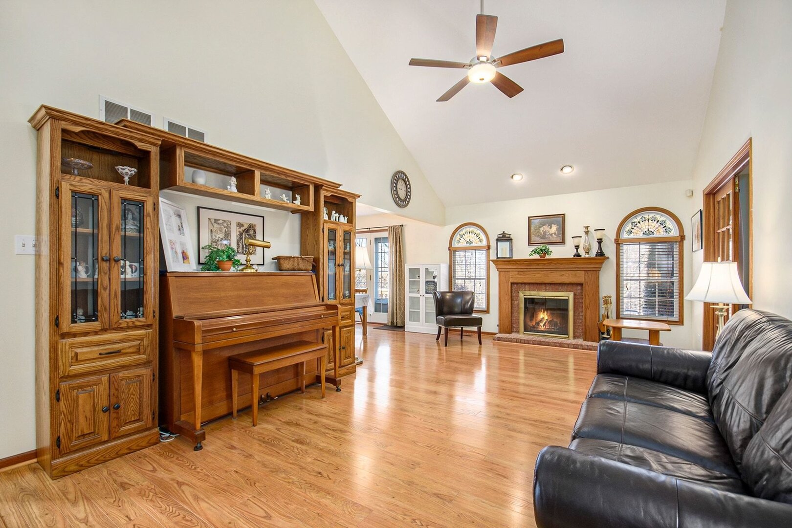 8856 Patrick Court, Woodridge, IL 60517