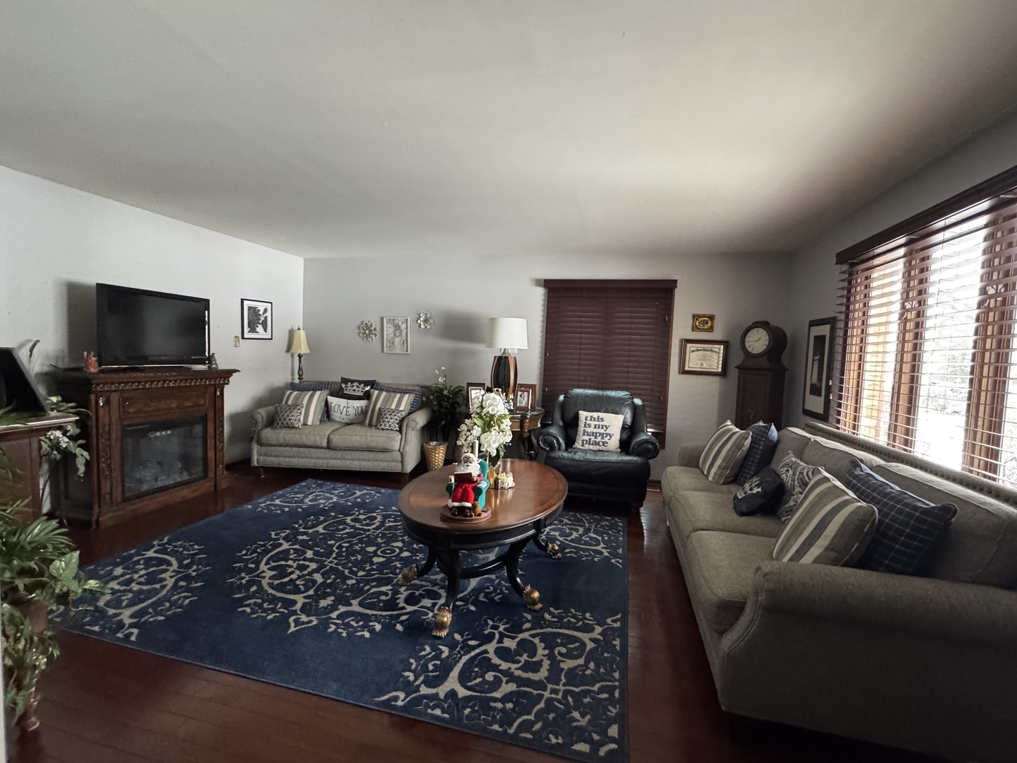 2433 Athens Road, Olympia Fields, IL 60461