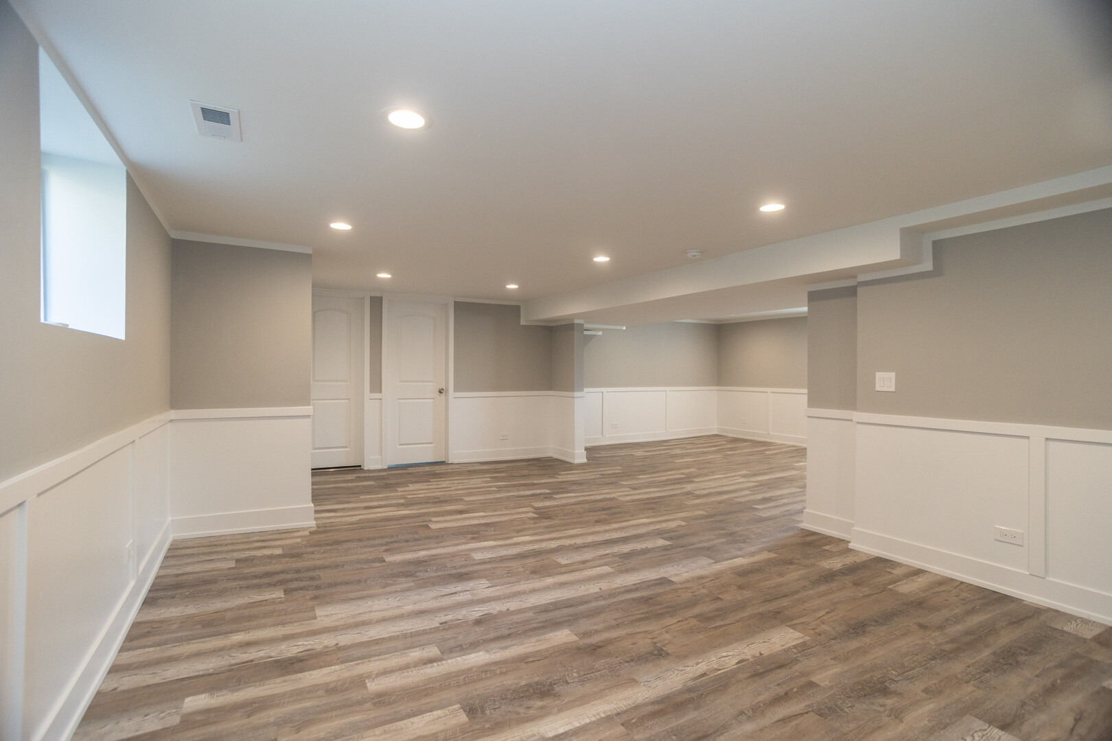 9156 S Colfax Avenue, Chicago, IL 60617