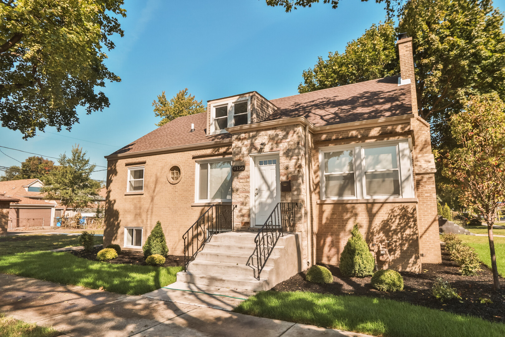 9156 S Colfax Avenue, Chicago, IL 60617