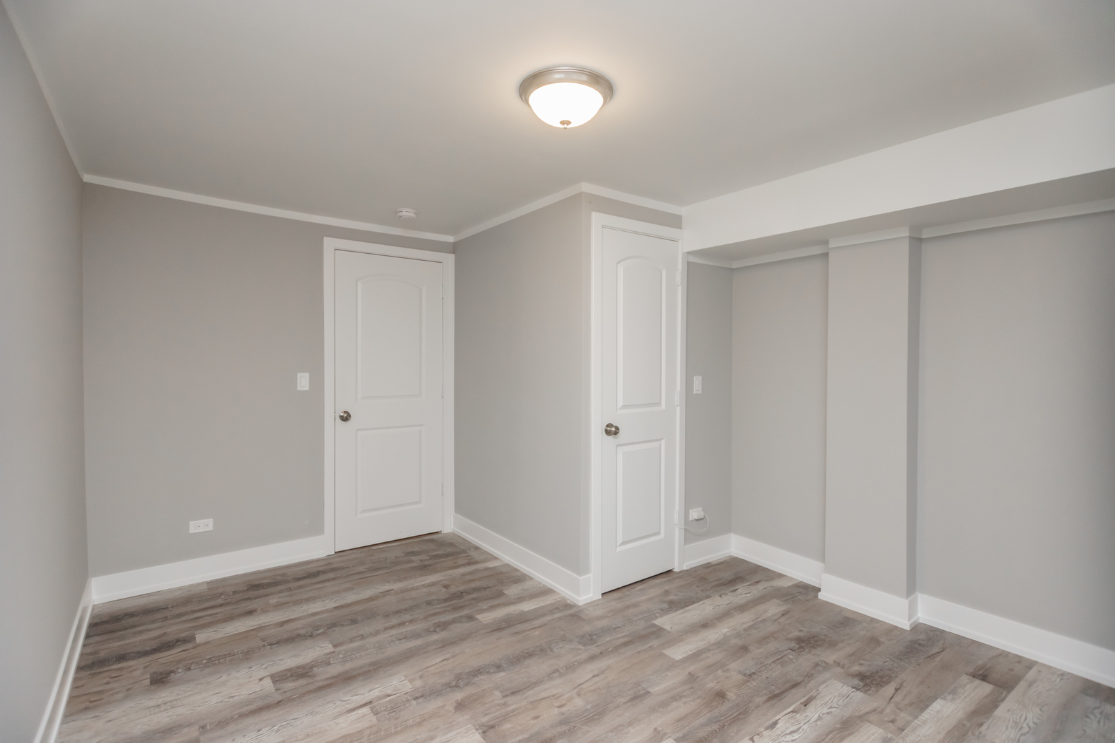 7605 S Champlain Avenue, Chicago, IL 60619